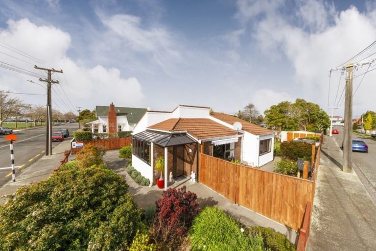 Photo of property in 25 Follett Street, Marton, 4710