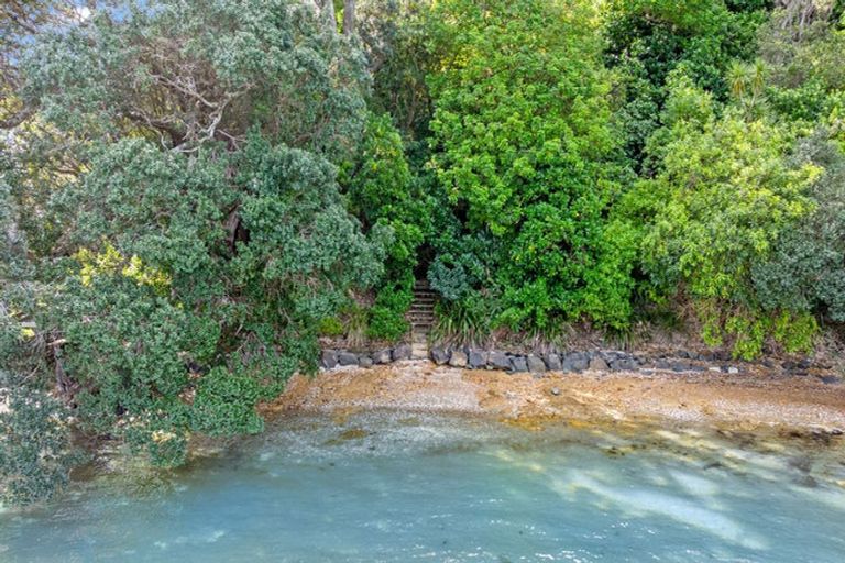 Photo of property in 417 Leigh Road, Whangateau, 0985