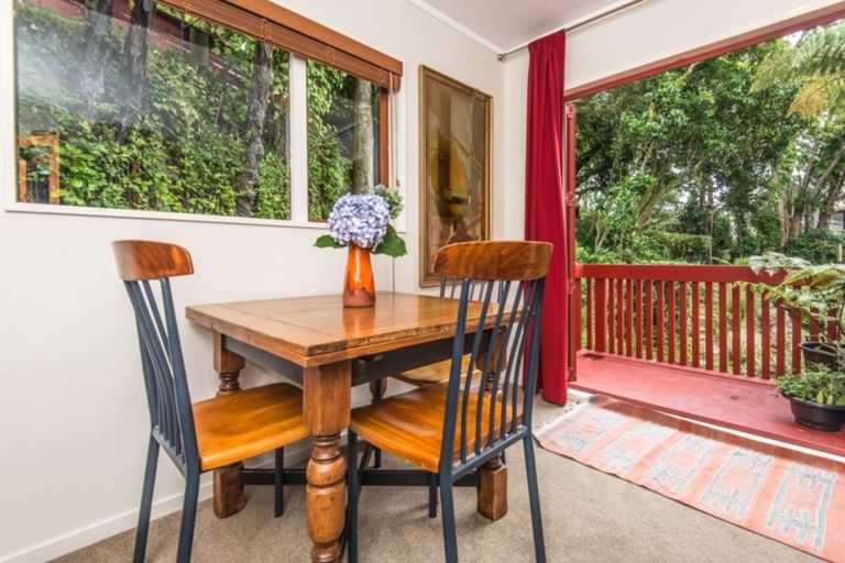 Photo of property in 6a Joll Street, Karori, Wellington, 6012