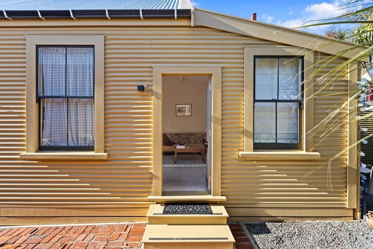 Photo of property in 5 Tonks Grove, Te Aro, Wellington, 6011