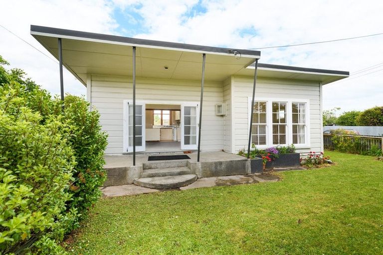 Photo of property in 24 Main Street, Marton, 4710