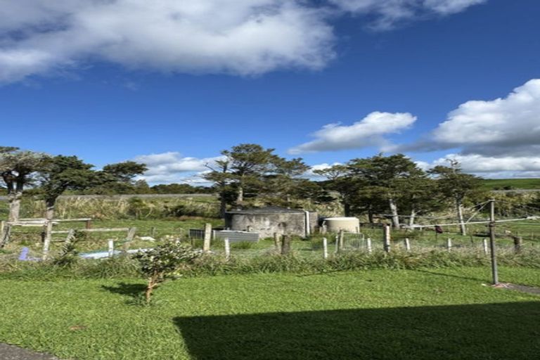 Photo of property in 8 Huarau Station Road, Maungaturoto, 0583