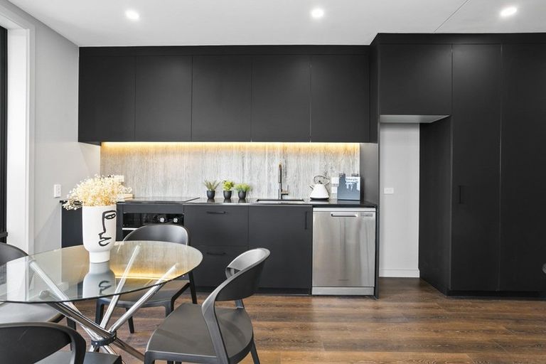 Photo of property in 306/2 Launch Road, Hobsonville, Auckland, 0616