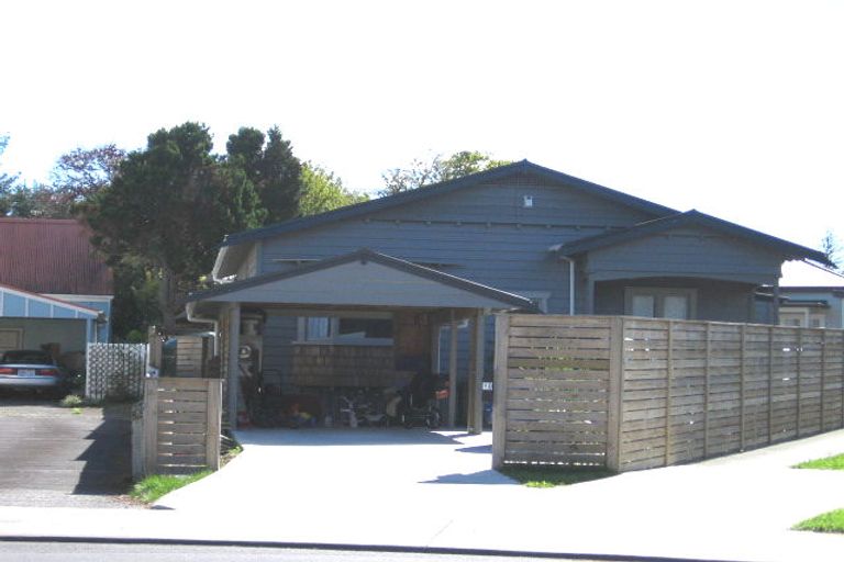 Photo of property in 10 Barberry Lane, Te Atatu Peninsula, Auckland, 0610