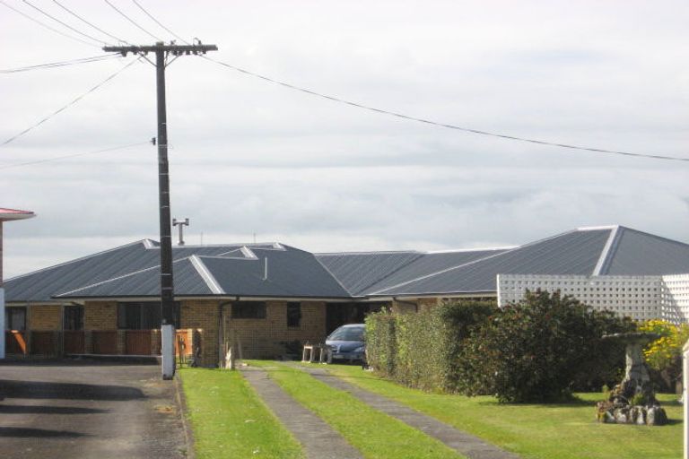 Photo of property in 11 Mission Street, Moturoa, New Plymouth, 4310