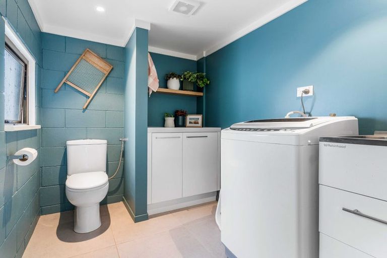 Photo of property in 105 Blane Place, Whangamata, 3620