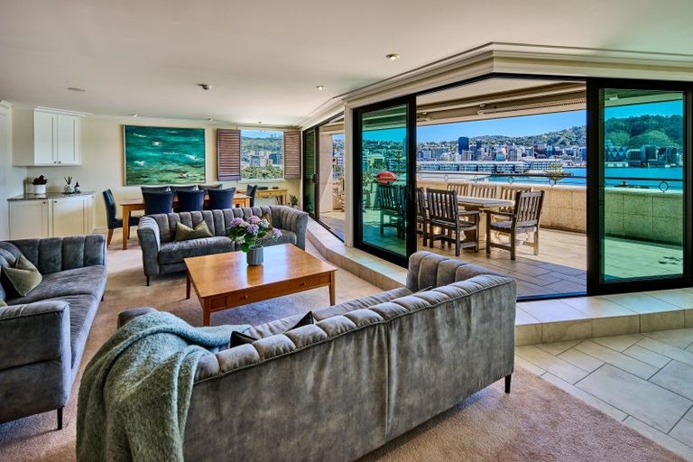 Photo of property in 10/166 Oriental Parade, Oriental Bay, Wellington, 6011