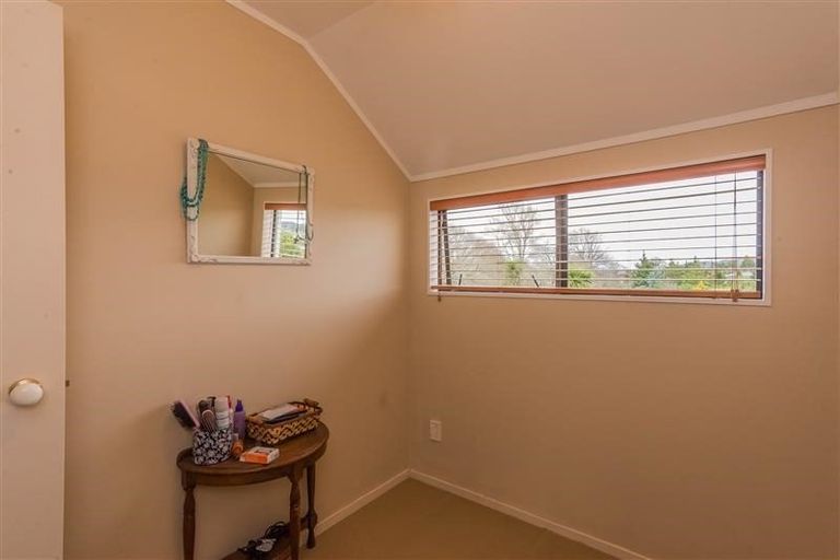 Photo of property in 3/95 Sturges Road, Henderson, Auckland, 0612