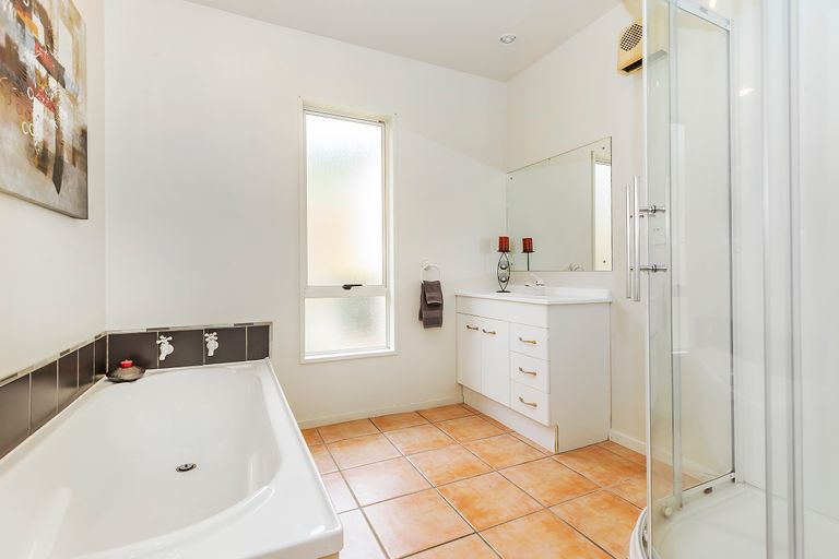 Photo of property in 8 Pilot Lane, Whitby, Porirua, 5024