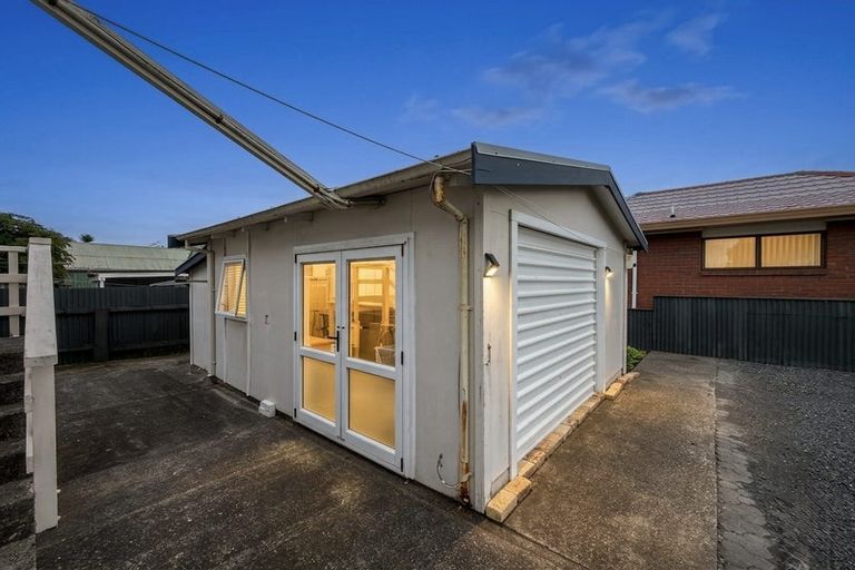 Photo of property in 33a Gloucester Road, Manurewa, Auckland, 2102
