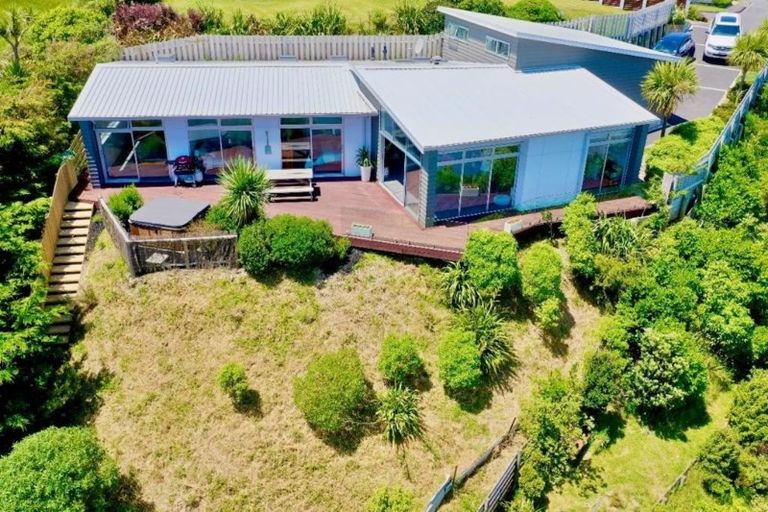 Photo of property in 3a Kilkelly Close, Tawa, Wellington, 5028