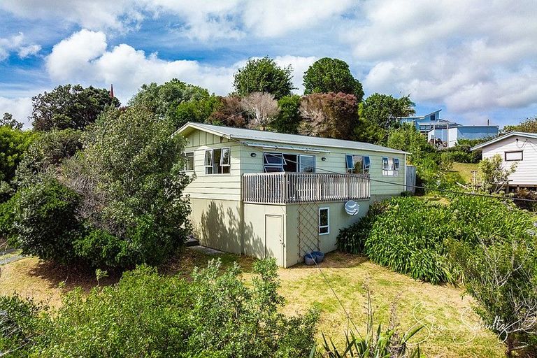 Photo of property in 1111 Whakapirau Road, Whakapirau, Maungaturoto, 0583