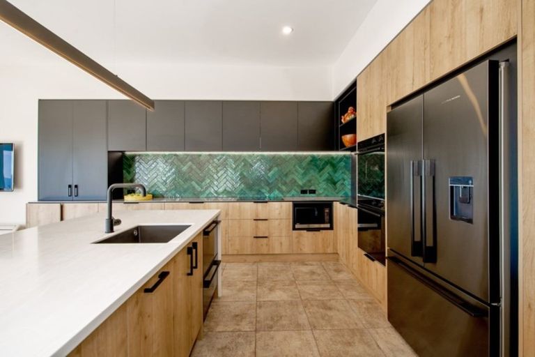 Photo of property in 15 Highgrove, Saint Clair, Dunedin, 9012