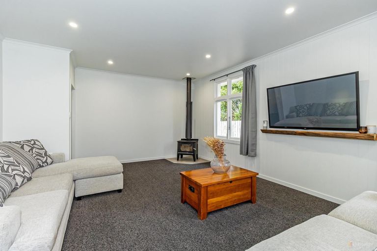 Photo of property in 17 Parsonage Road, Waimate, 7924