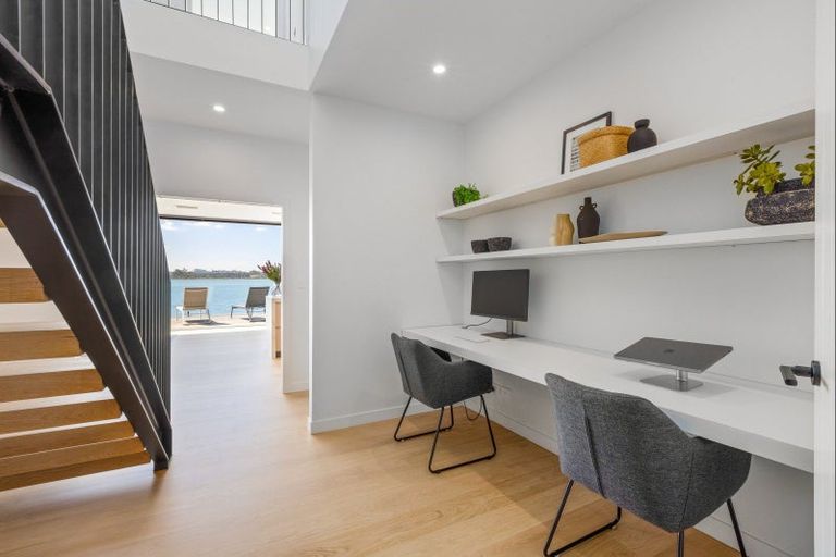 Photo of property in 17 Lansdowne Street, Bayswater, Auckland, 0622