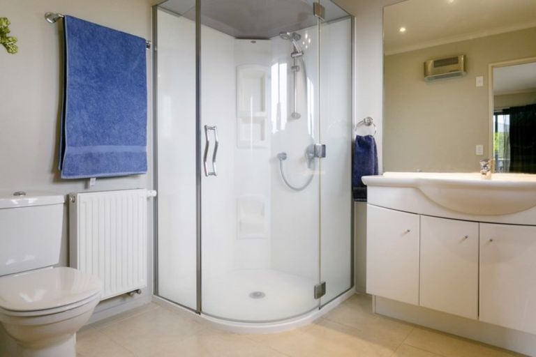 Photo of property in 2 Julies Way, Rangatira Park, Taupo, 3330