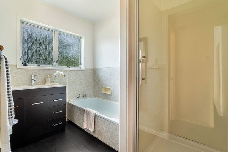 Photo of property in 1/71 Florence Avenue, Orewa, 0931