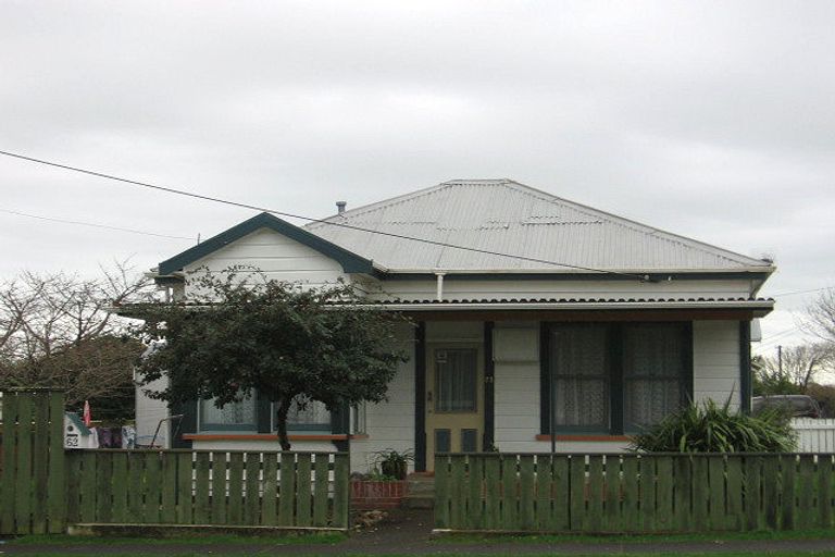 Photo of property in 62 Mako Mako Road, Levin, 5510