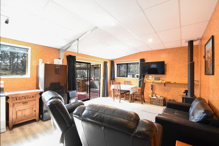 Photo of property in 119 Green Island Bush Road, Blackhead, Dunedin, 9076