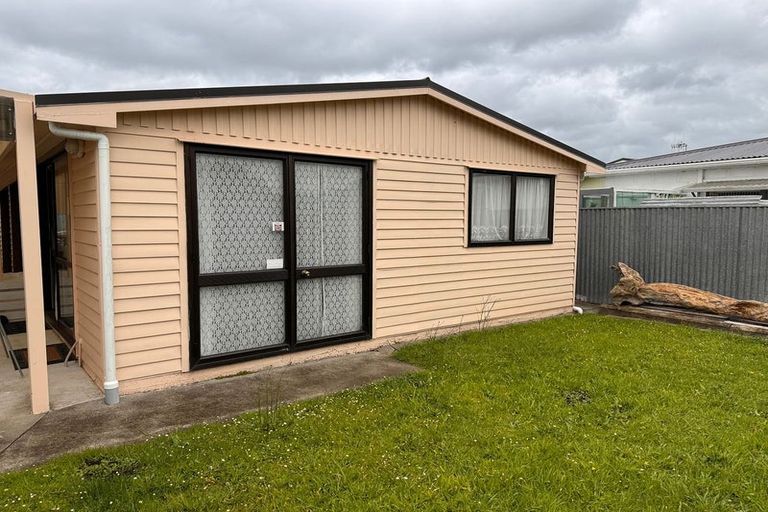 Photo of property in 18 Park Road, West End, Palmerston North, 4412
