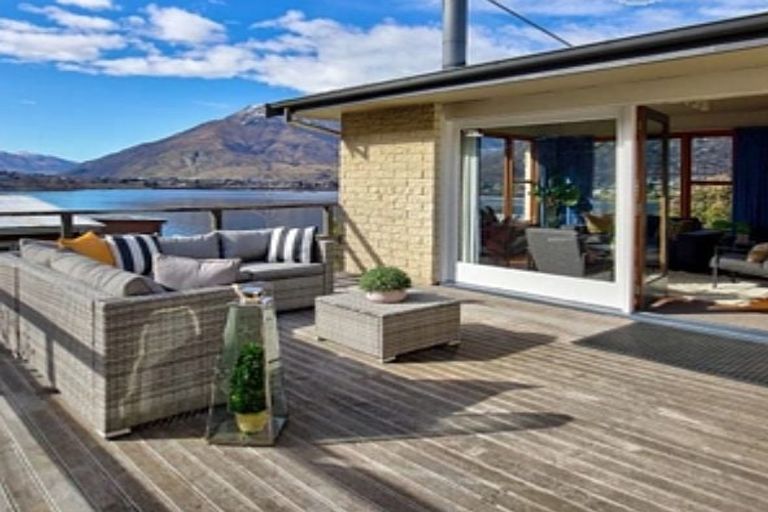Photo of property in 689 Frankton Road, Queenstown, 9300