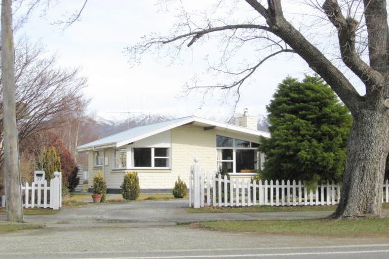 Photo of property in 37 Mount Cook Road, Fairlie, 7925
