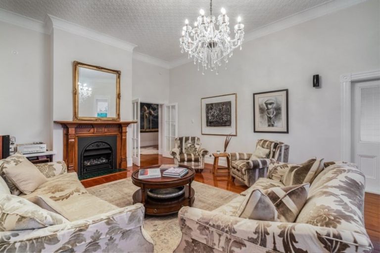 Photo of property in 36 Albert Road, Devonport, Auckland, 0624