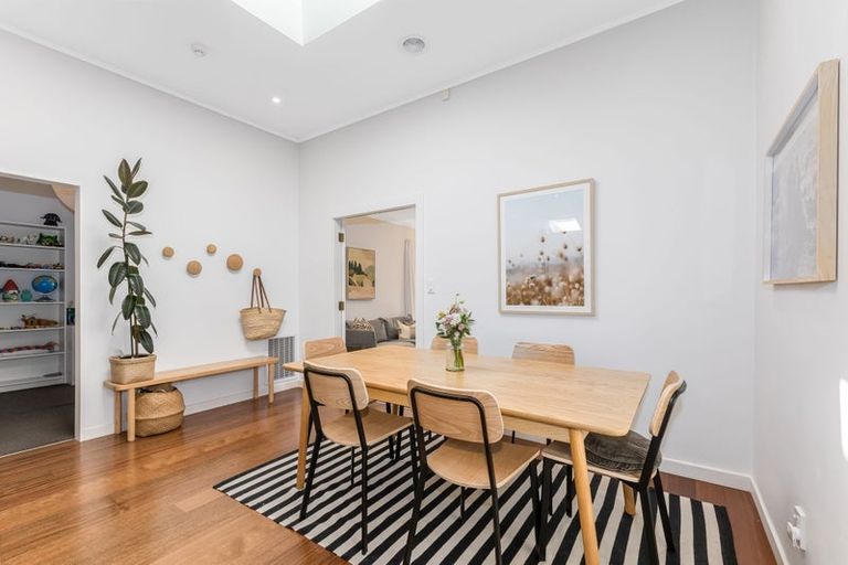 Photo of property in 4 Totara Street, Eastbourne, Lower Hutt, 5013