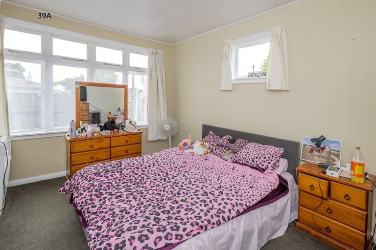 Photo of property in 39 Princes Street, Levin, 5510