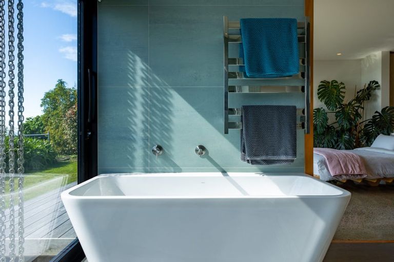 Photo of property in 36 The Cliffs, Britannia Heights, Nelson, 7010