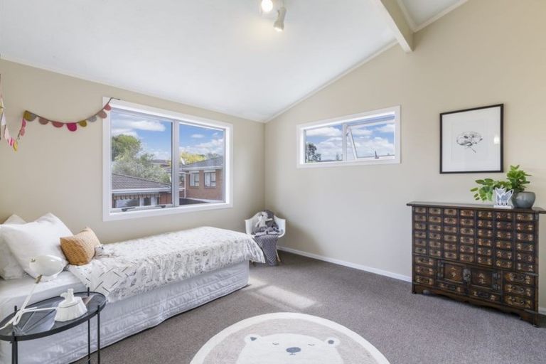 Photo of property in 50 Kohekohe Street, New Lynn, Auckland, 0600