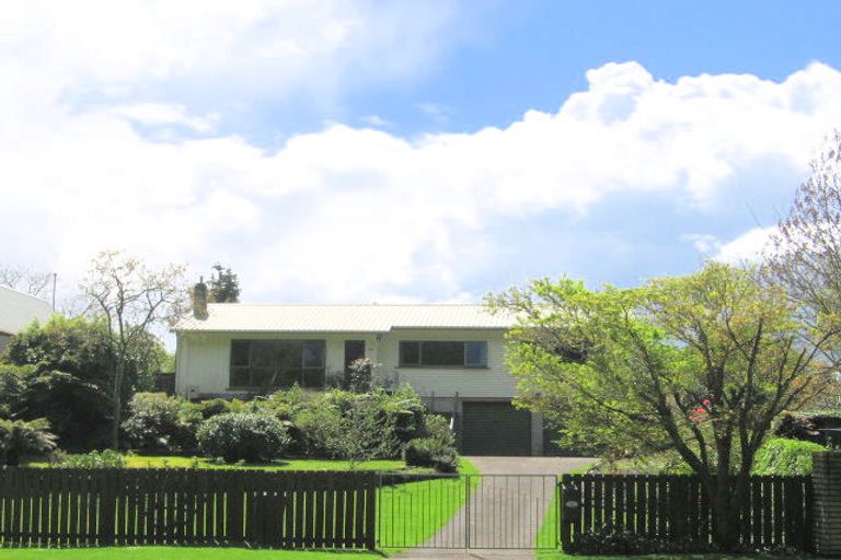 Photo of property in 72 Tarawera Road, Lynmore, Rotorua, 3010