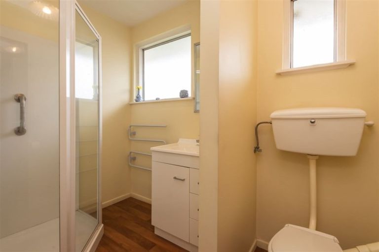 Photo of property in 11 Freebairn Street, Redwood, Christchurch, 8051