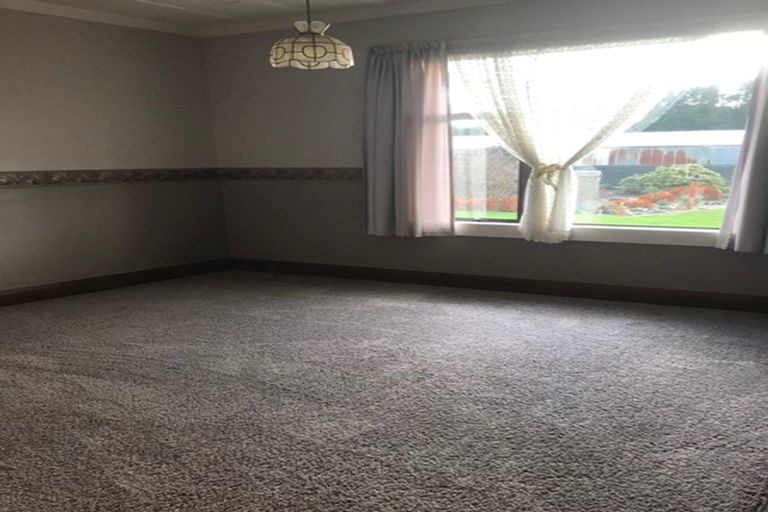 Photo of property in 8 Dunns Road, Otatara, Invercargill, 9879