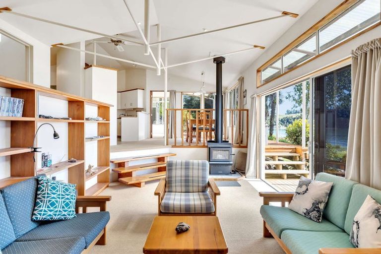 Photo of property in 172 Rangihaeata Road, Rangihaeata, Takaka, 7182