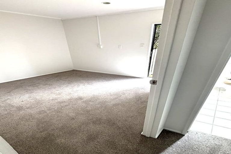 Photo of property in 14 Arrowsmith Drive, Clover Park, Auckland, 2019