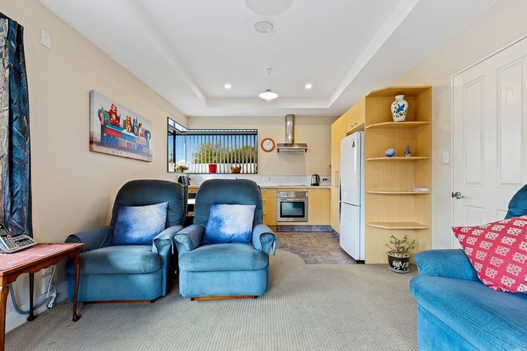 Photo of property in 12a Grassmere Street, Papanui, Christchurch, 8052