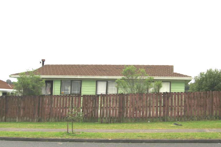 Photo of property in 2/78 Luanda Drive, Ranui, Auckland, 0612