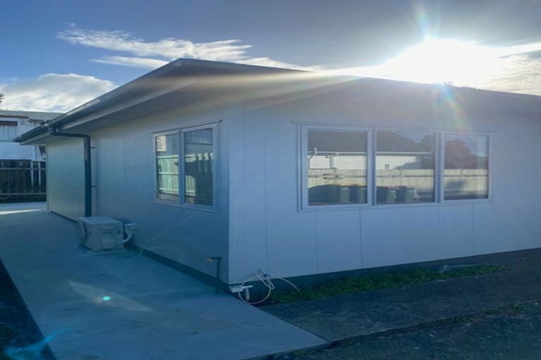 Photo of property in 40a Belt Road, Moturoa, New Plymouth, 4310