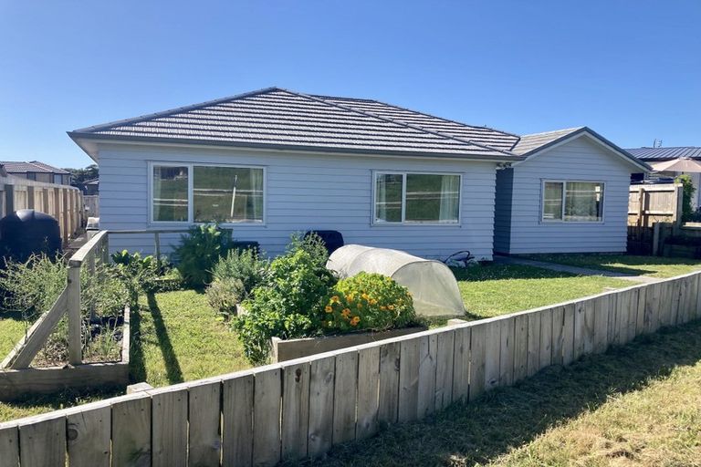 Photo of property in 7 Sauterne Road, Kumeu, 0810