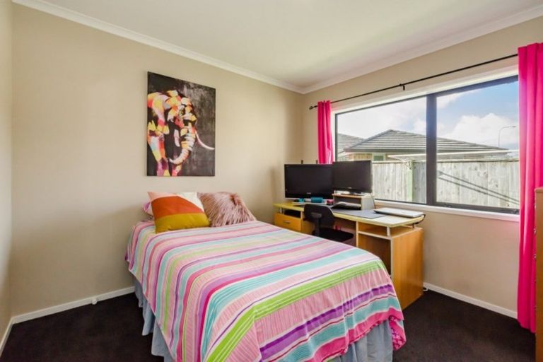 Photo of property in 18 Pearson Place, Paraparaumu, 5032