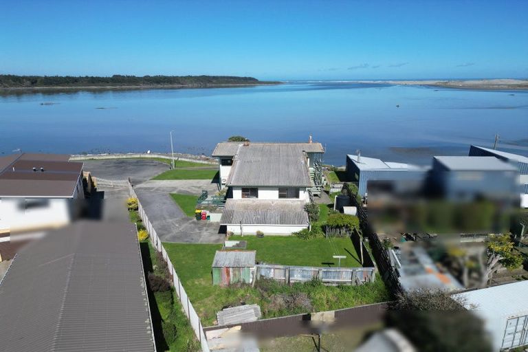 Photo of property in 1 Hartley Street, Foxton Beach, Foxton, 4815