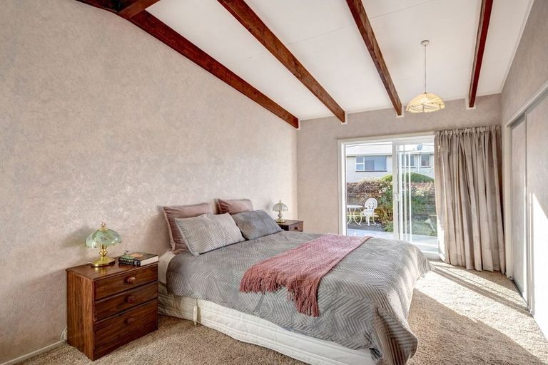 Photo of property in 8 Estuary Crescent, Fairfield, Dunedin, 9018