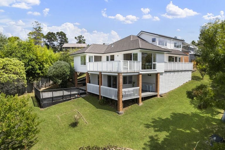 Photo of property in 2/37 Woodlands Crescent, Browns Bay, Auckland, 0630