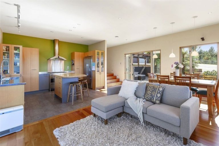 Photo of property in 407 Grays Road, Pauatahanui, Porirua, 5381