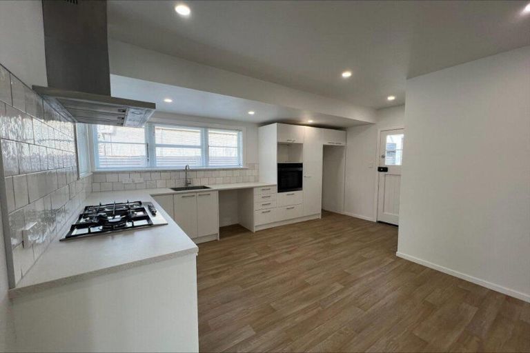 Photo of property in 5 Karaka Street, Castlecliff, Whanganui, 4501