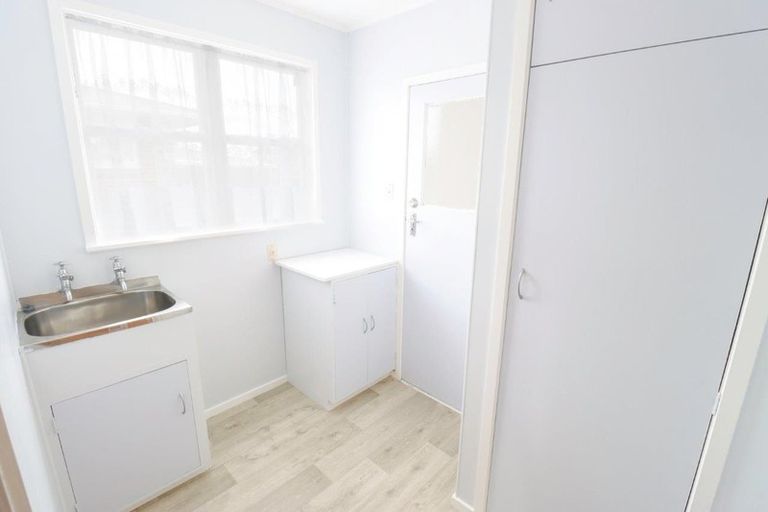 Photo of property in 140 Limbrick Street, Terrace End, Palmerston North, 4410