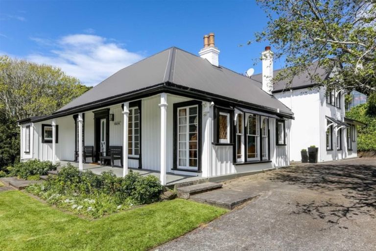 Photo of property in 37a Cameron Street, New Plymouth, 4310