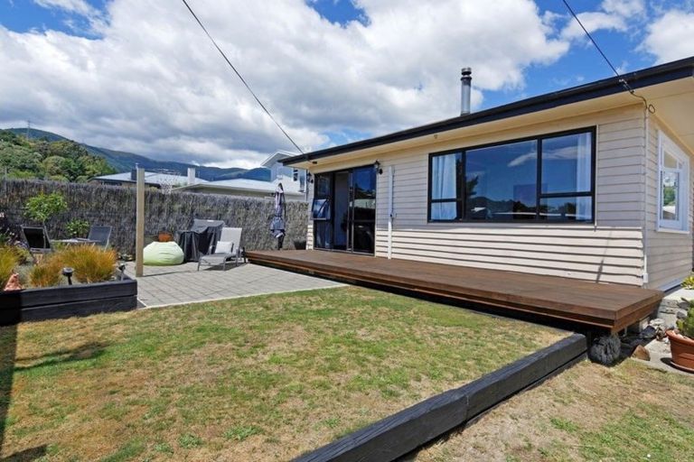 Photo of property in 28 Marsden Road, Stoke, Nelson, 7011