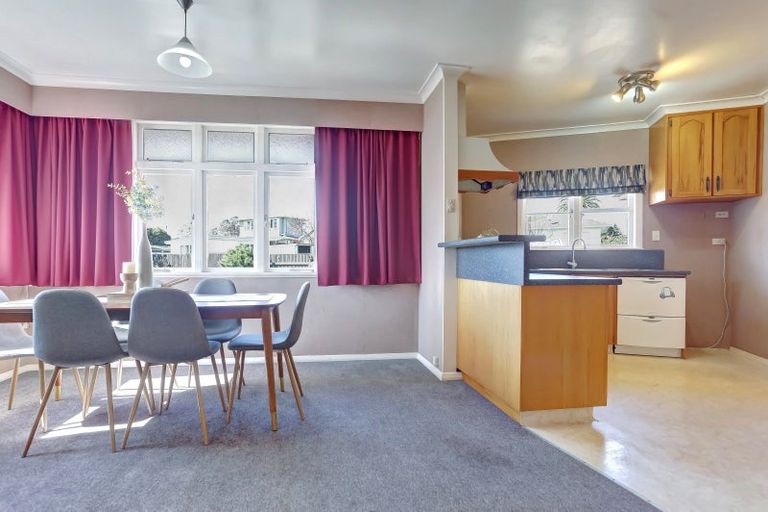 Photo of property in 44 Hadfield Crescent, College Estate, Whanganui, 4500